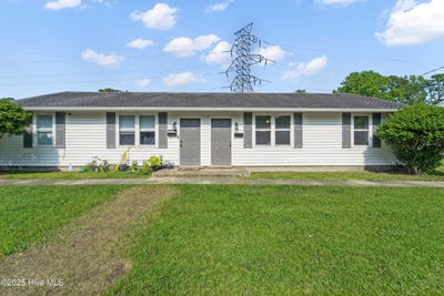 /international/us/1216-davis-street-jacksonville-nc-110100255863/
