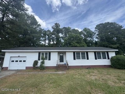 /international/us/2291-trinity-club-drive-kinston-nc-110108281165/