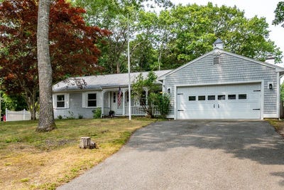 /international/us/189-patriot-way-centerville-ma-110101420932/