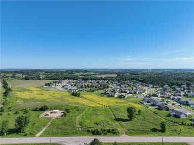 /international/us/3720-w-cameron-street-eau-claire-wi-110100426013/