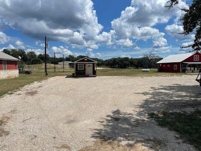 /international/us/1272-s-hwy-83-leakey-tx-110094770982/