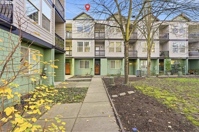 /international/us/844-se-woodrow-ln-hillsboro-or-110107853796/
