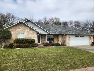 /international/us/109-peachtree-clarksville-ar-110107030992/