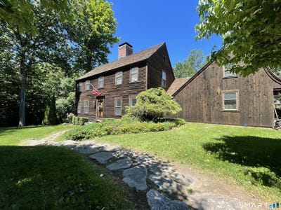 /international/us/31-old-barn-road-trumbull-ct-110120005611/