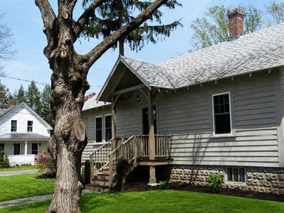 /international/us/49-mckinley-street-keene-nh-110107871257/