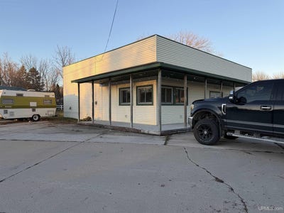 /international/us/6364-state-street-road-garden-mi-110107392553/