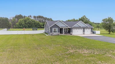 /international/us/n3366-flynn-drive-montello-wi-110100151371/