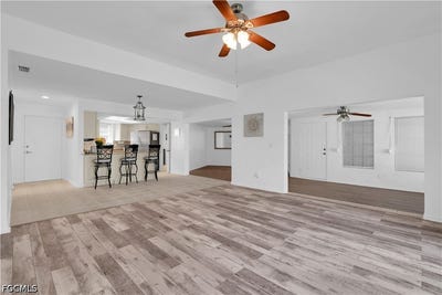 /international/us/9-regency-court-lehigh-acres-fl-110108963040/