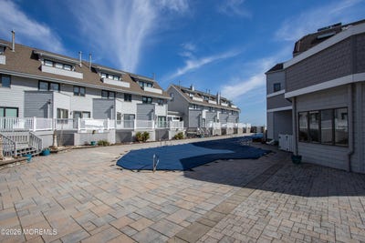 /international/us/900-ocean-avenue-point-pleasant-beach-nj-110107465956/