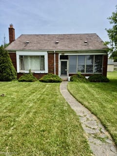 /international/us/29290-utica-road-roseville-mi-110108425552/