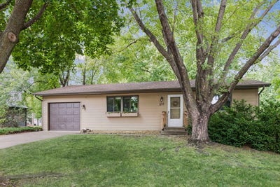 /international/us/235-crocus-lane-monticello-mn-110119704268/