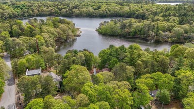 /international/us/81-sam-turner-road-east-falmouth-ma-110108279857/