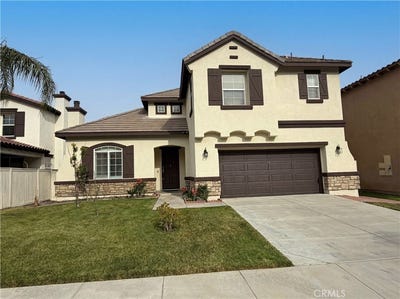 /international/us/23-plaza-modena-lake-elsinore-ca-110106924318/