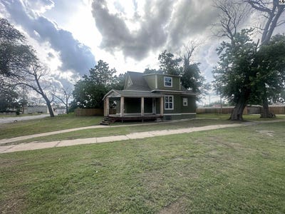 /international/us/28-e-bigger-st-hutchinson-ks-110108536548/