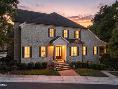 /international/us/138-arabella-court-cary-nc-110120409241/