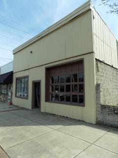 /international/us/124-e-ferry-street-berrien-springs-mi-110106622817/
