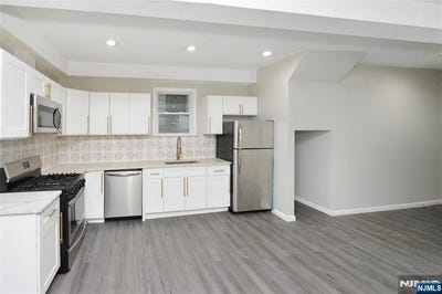 /international/us/23-bayview-avenue-jersey-city-nj-110107466560/