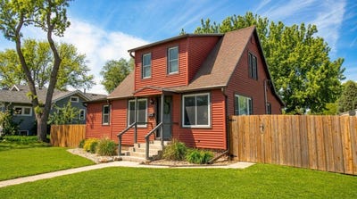 /international/us/1111-mainst-rock-valley-ia-110108269296/