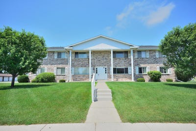 /international/us/10464-w-whitnall-edge-dr-franklin-wi-110100465390/