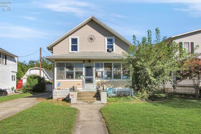 /international/us/411-e-4th-street-port-clinton-oh-110119994108/