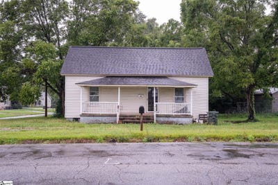 /international/us/706-s-5th-street-easley-sc-110101366406/