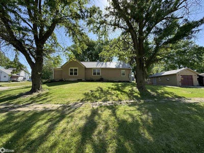 /international/us/208-w-4th-street-hedrick-ia-110108092019/