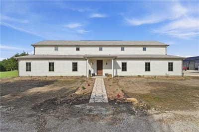 /international/us/2480-clark-road-richmond-ks-110108888726/