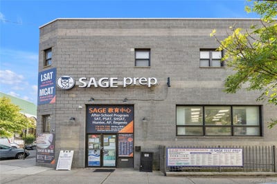 /international/us/3204-union-street-flushing-ny-110120799188/