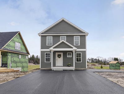 /international/us/33-feldspar-lane-cumberland-me-110108576725/