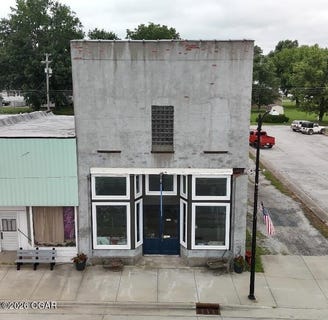 /international/us/509-main-street-golden-city-mo-110109066359/