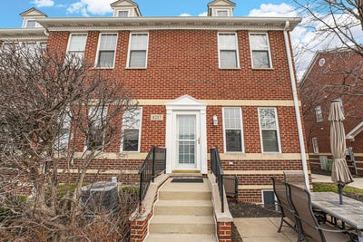 /international/us/8217-lincoln-avenue-skokie-il-110106618528/
