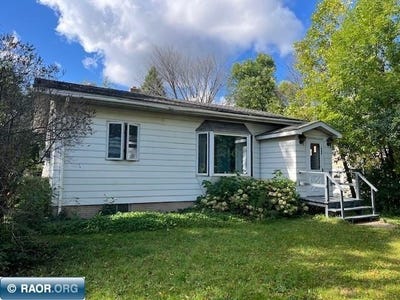 /international/us/1909-southern-drive-virginia-mn-110102476457/