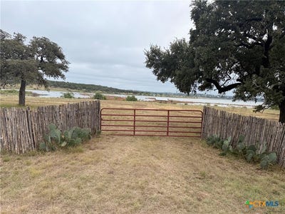/international/us/4401-potters-creek-road-canyon-lake-tx-110120130505/