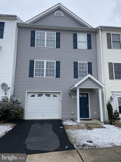 /international/us/107-lighthouse-lane-winchester-va-110108767331/