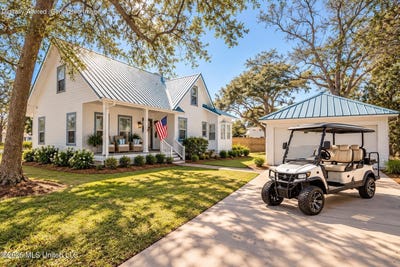 /international/us/1209-calhoun-avenue-ocean-springs-ms-110120535820/