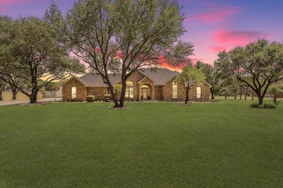 /international/us/2305-floyd-hampton-road-crowley-tx-110110318136/