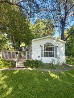 /international/us/1009-bay-road-mchenry-il-110109027613/