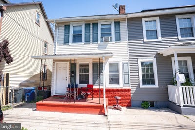 /international/us/17-w-monroe-street-mount-holly-nj-110100563079/