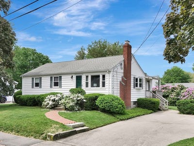 /international/us/291-levin-rd-rockland-ma-110108451703/