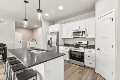 /international/us/2882-wild-goose-way-stoughton-wi-110094653286/