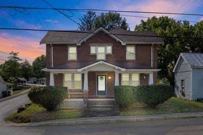 /international/us/302-college-street-sadieville-ky-110108887090/