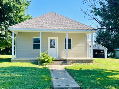 /international/us/630-west-jefferson-st-pittsfield-il-110100753127/
