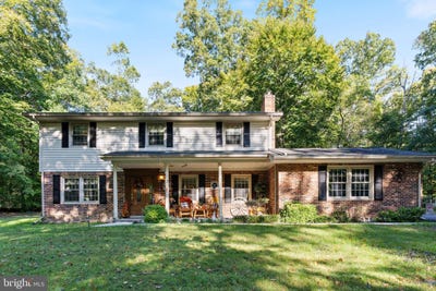 /international/us/9150-cedar-street-la-plata-md-110120498392/