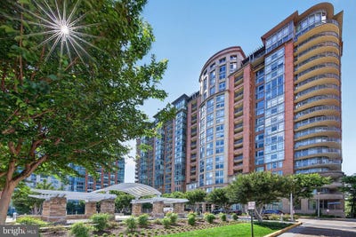 /international/us/8220-crestwood-heights-drive-mclean-va-110108411689/
