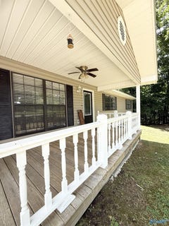 /international/us/3915-oak-breeze-road-southside-al-110108357176/