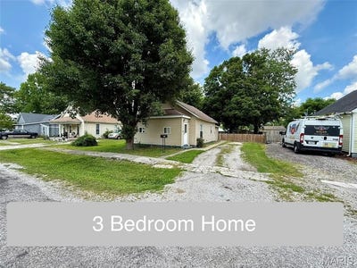 /international/us/324-n-harrison-street-girard-il-110108631159/