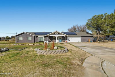 /international/us/10817-e-avenue-r12-littlerock-ca-110104434200/