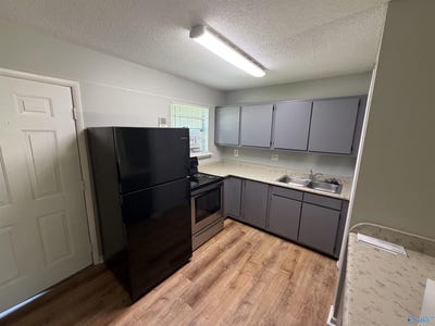 /international/us/4931-cotton-row-huntsville-al-110107381162/