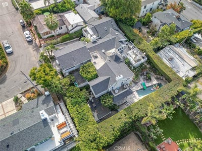 /international/us/616-cuprien-way-laguna-beach-ca-110108341495/
