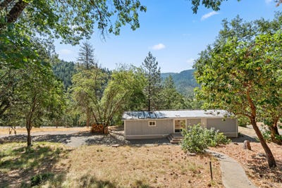 /international/us/18505-e-evans-creek-road-rogue-river-or-110108257995/